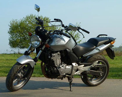 výcvikový motocykl Honda CBF 500